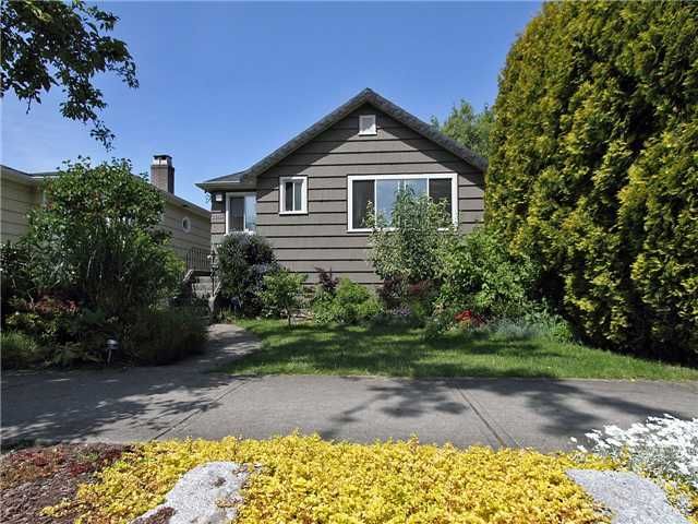 Main Photo: 2985 E GEORGIA Street in Vancouver: Renfrew VE House for sale (Vancouver East)  : MLS®# V956527