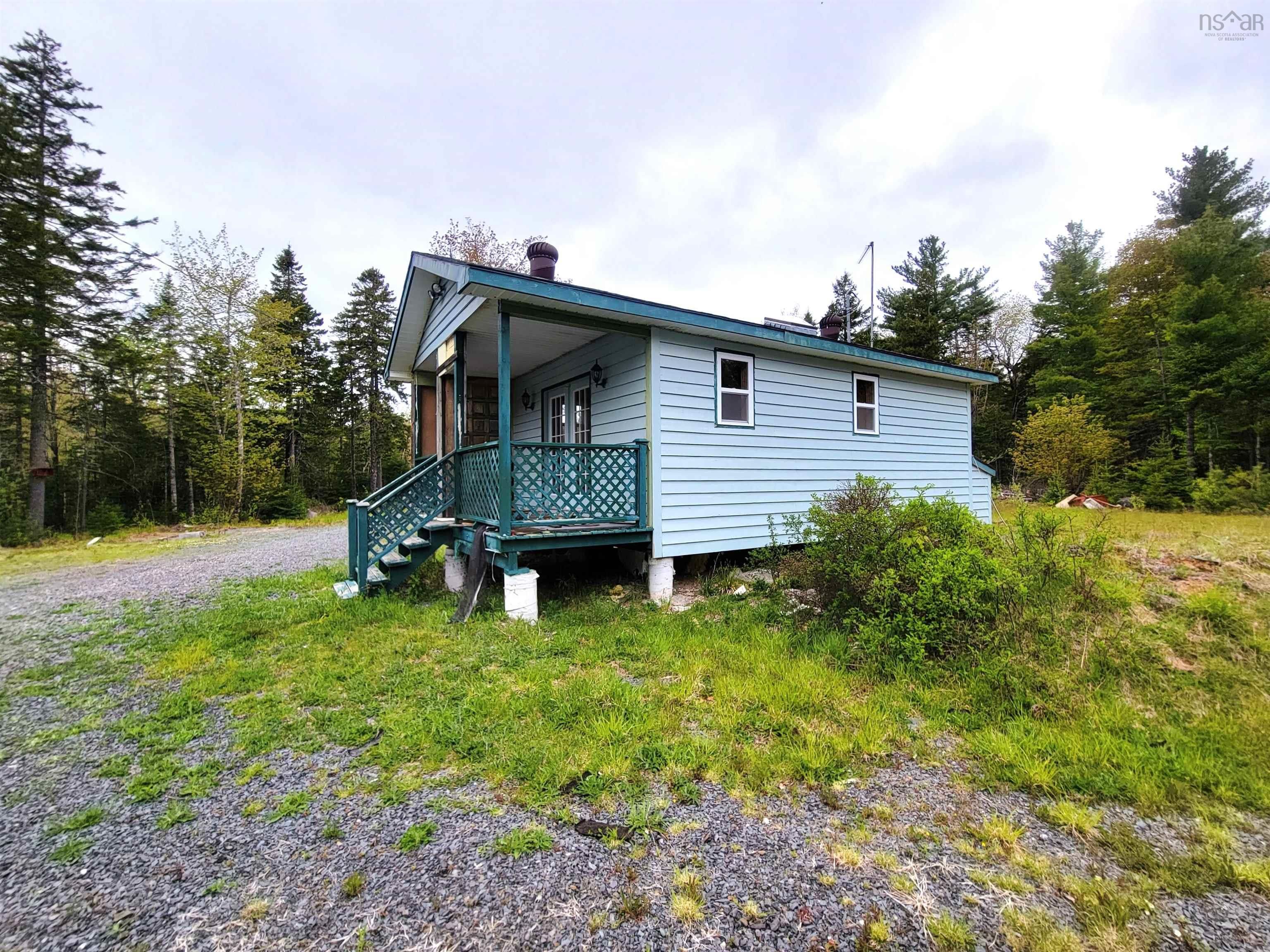 Main Photo: 154 Crown Lane in Maplewood: 405-Lunenburg County Residential for sale (South Shore)  : MLS®# 202310134