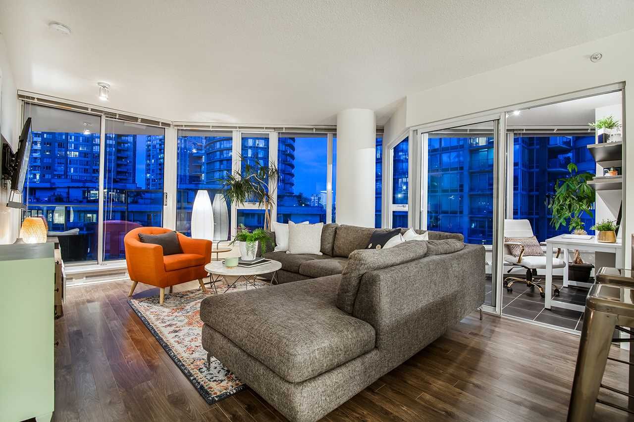 Photo 1: Photos: 702 689 ABBOTT Street in Vancouver: Downtown VW Condo for sale in "ESPANA" (Vancouver West)  : MLS®# R2352723