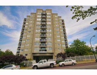 Photo 1: 702 1833 FRANCES Street in Vancouver: Hastings Condo for sale in "PANORAMA GARDENS" (Vancouver East)  : MLS®# V782136