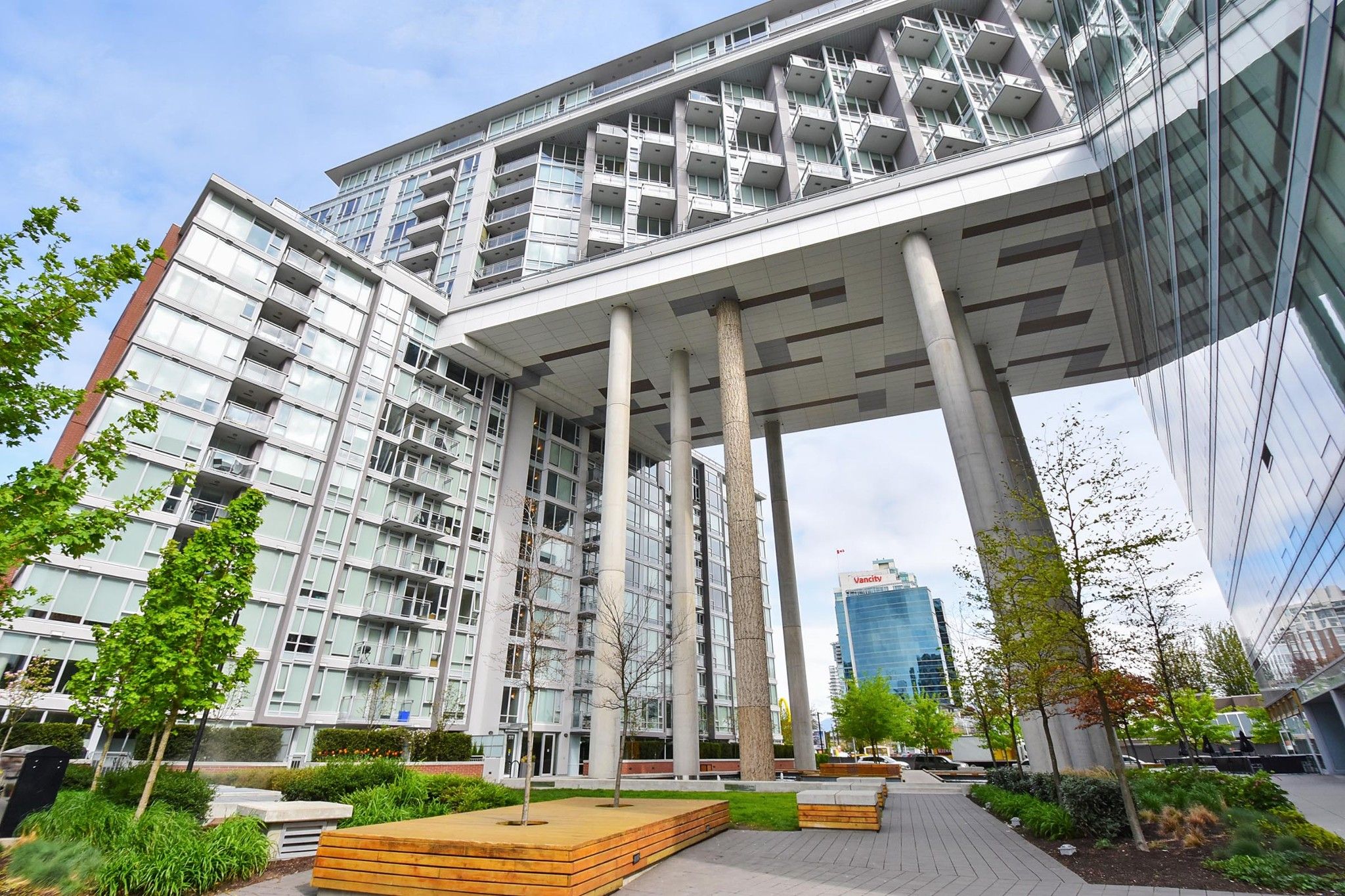 Main Photo: 206 1618 QUEBEC Street in Vancouver: Mount Pleasant VE Condo for sale in "CENTRAL" (Vancouver East)  : MLS®# R2262451
