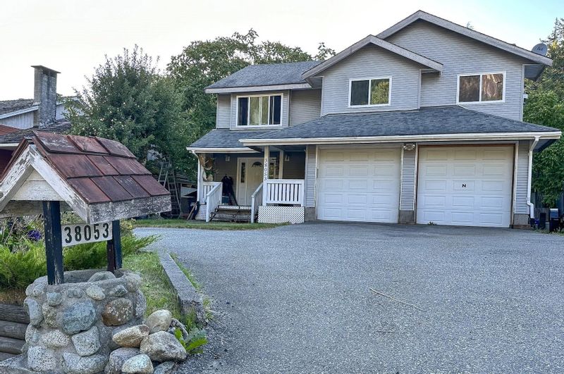 FEATURED LISTING: 38053 WESTWAY Avenue Squamish