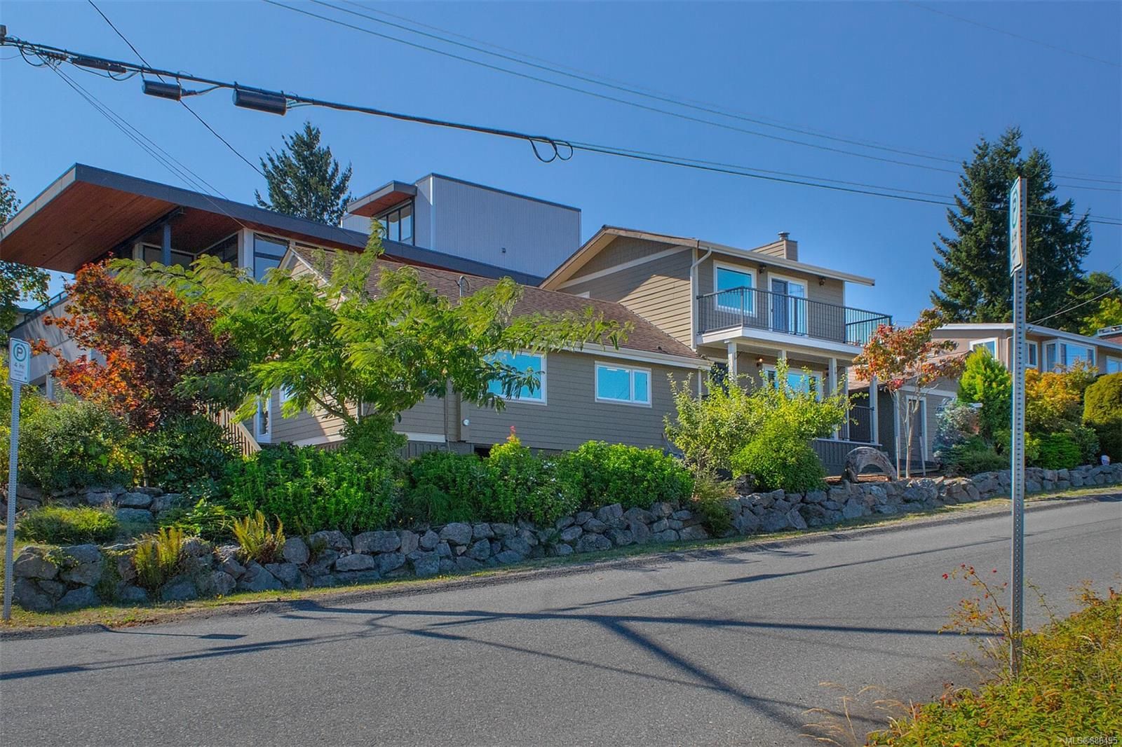 Main Photo: 521 Larch St in Nanaimo: Na Brechin Hill House for sale : MLS®# 886495