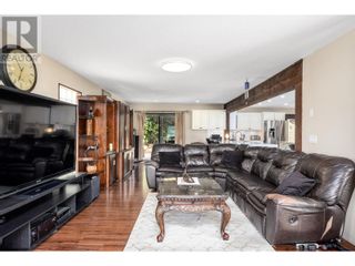 Photo 12: 7959 Tronson Road in Vernon: House for sale : MLS®# 10301279