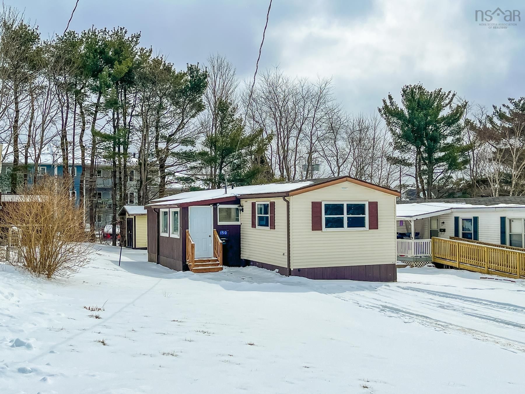Main Photo: 150 Seasons Drive in Bridgewater: 405-Lunenburg County Residential for sale (South Shore)  : MLS®# 202302922