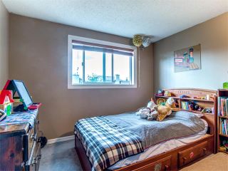 Photo 14: 27 Woodmont Green SW in Calgary: Woodbine House for sale : MLS®# C4022488