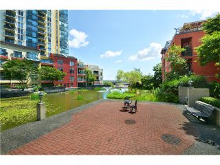 Photo 14: # 115 3 RENAISSANCE SQ in New Westminster: Quay Condo for sale : MLS®# V1044236