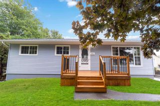 Photo 1: 974 Centennial Drive in Port Williams: Kings County Residential for sale (Annapolis Valley)  : MLS®# 202222937