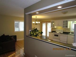 Photo 4: 213 DURHAM Drive in Regina: Whitmore Park Single Family Dwelling for sale (Regina Area 05)  : MLS®# 468880