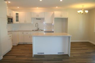 Photo 3: 27 Oliver Street: Red Deer Semi Detached (Half Duplex) for sale : MLS®# A1250575