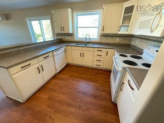 Photo 2: 40 Fairbanks Avenue in Greenwich: Kings County Residential for sale (Annapolis Valley)  : MLS®# 202211068