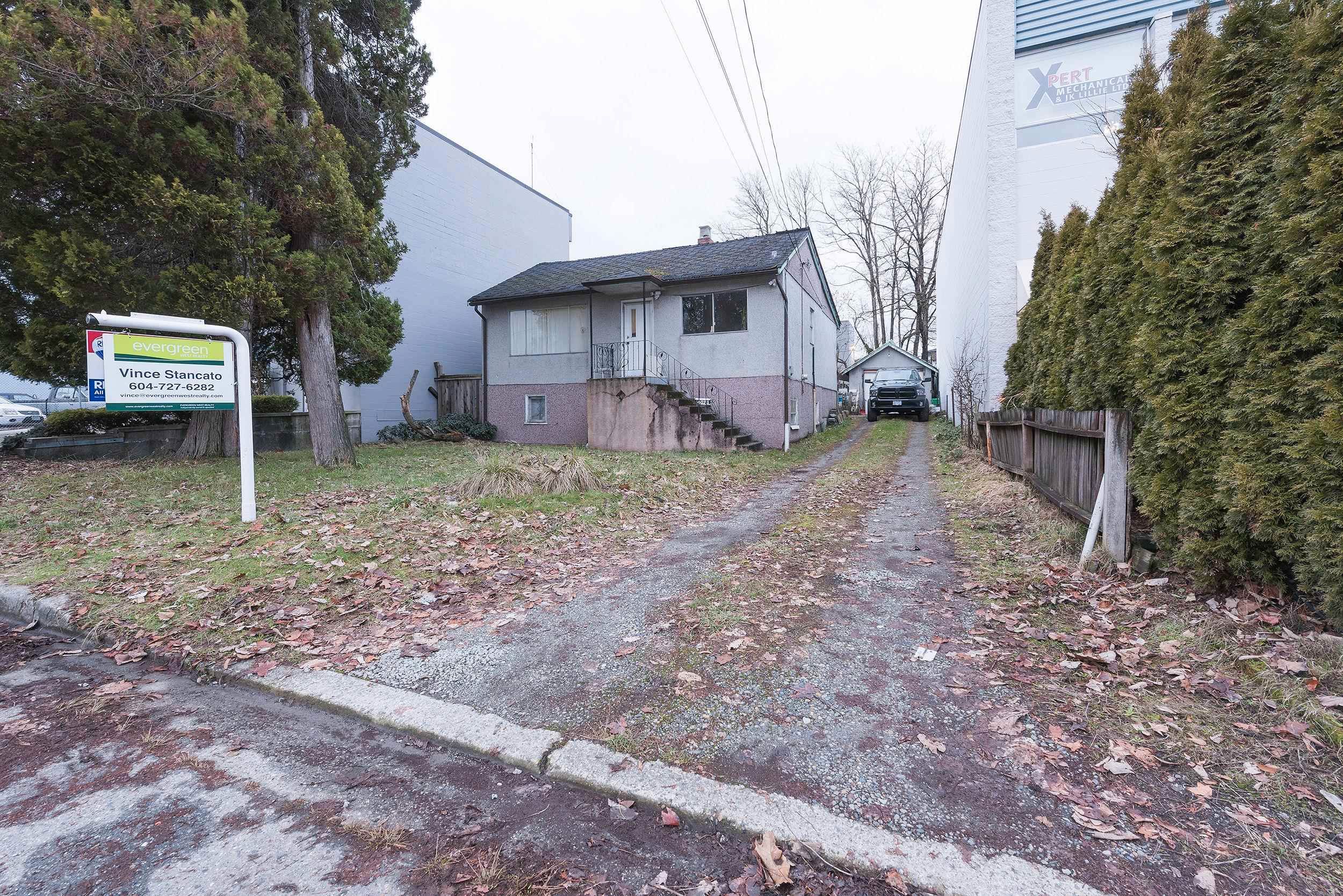 Main Photo: 4021 GRAVELEY Street in Burnaby: Central BN House for sale (Burnaby North)  : MLS®# R2747725