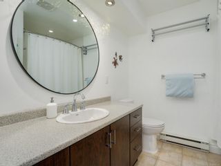 Photo 17: 2 970 Southgate St in Victoria: Vi Fairfield West Row/Townhouse for sale : MLS®# 962579