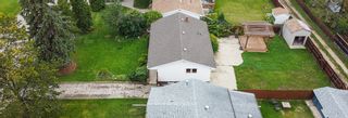 Photo 3: 32 LaVerendrye in Portage la Prairie: House for sale : MLS®# 202223232
