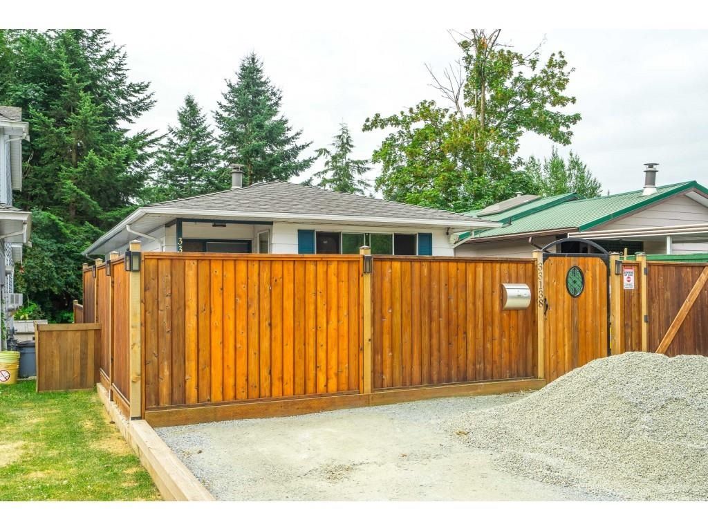 Main Photo: 33138 Myrtle Avenue in Mission: Mission BC House for sale : MLS®# R2607655