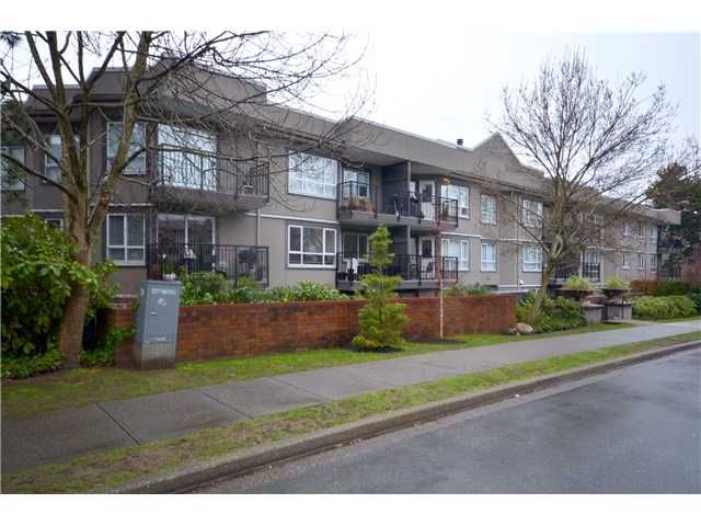 Main Photo: 219 555 W 14TH Avenue in Vancouver: Fairview VW Condo for sale (Vancouver West)  : MLS®# V991643