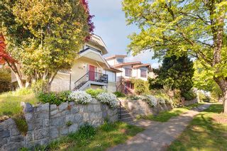 Photo 1: 1373 W 64TH Avenue in Vancouver: Marpole House for sale (Vancouver West)  : MLS®# R2878562