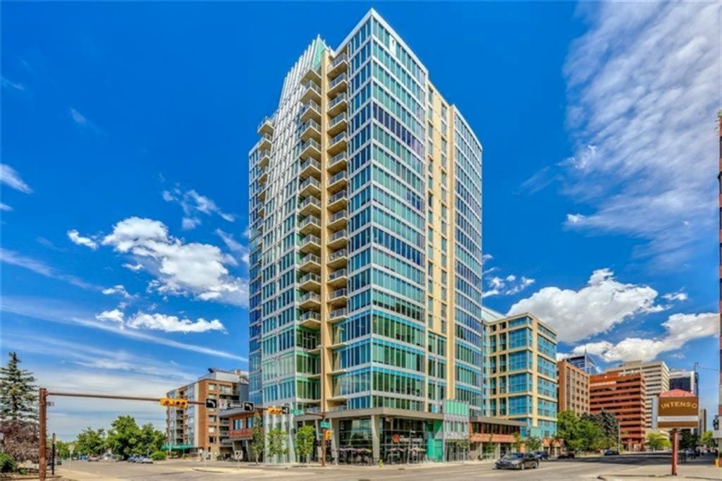 Main Photo: 1707 888 4 Avenue SW in Calgary: Downtown Commercial Core Apartment for sale : MLS®# A1243660
