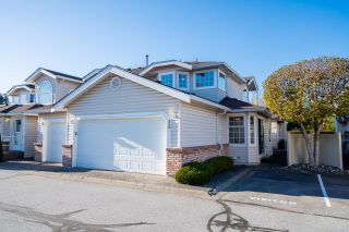 Main Photo: 33 9168 FLEETWOOD Way in Surrey: Fleetwood Tynehead Townhouse for sale in "THE FOUNTAINS" : MLS®# R2875353