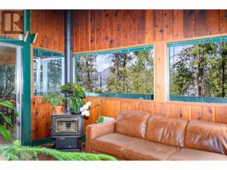 Photo 12: 9736 Cameron Road in Okanagan Landing: House for sale : MLS®# 10307204