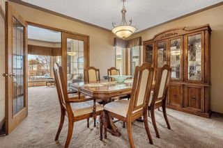Photo 10: 729 Woodbriar Place SW in Calgary: Woodbine Detached for sale : MLS®# A2104783