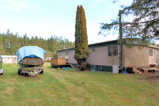 Photo 5: 43A 3031 200 Street in Langley: Brookswood Langley Manufactured Home for sale in "Cedar Creek" : MLS®# R2757211