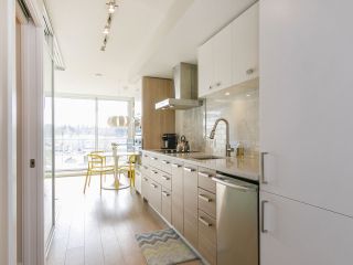 Photo 9: 514 1783 MANITOBA Street in Vancouver: False Creek Condo for sale in "The Residences at the West" (Vancouver West)  : MLS®# R2141782