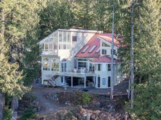 Photo 1: 7209 ROCKWELL Drive in Harrison Hot Springs: Harrison Lake House for sale : MLS®# R2860623
