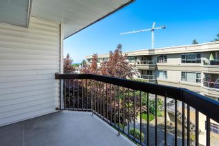 Photo 30: 305 15290 THRIFT Avenue: White Rock Condo for sale in "THe Windimere" (South Surrey White Rock)  : MLS®# R2770042