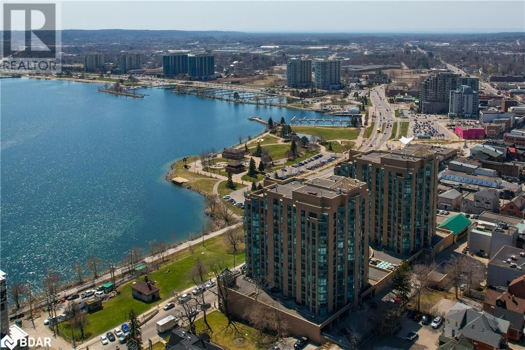 Main Photo: 140 DUNLOP Street E Unit# 611 in Barrie: Condo for sale : MLS®# 40394837