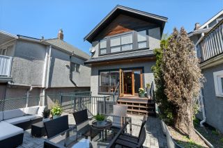 Photo 11: 136 E 26TH Avenue in Vancouver: Main House for sale (Vancouver East)  : MLS®# R2870641