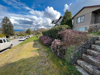 Photo 3: 3970 EDINBURGH Street in Burnaby: Vancouver Heights House for sale in "Vancouver Height" (Burnaby North)  : MLS®# R2869117