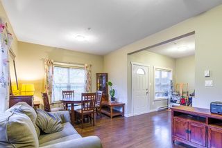 Photo 2: #101 - 582 Rosehill Street in Nanaimo: House for rent