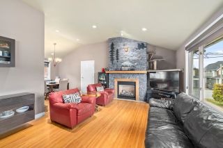 Photo 3: 1039 WESTMOUNT Drive in Port Moody: College Park PM House for sale : MLS®# R2862598