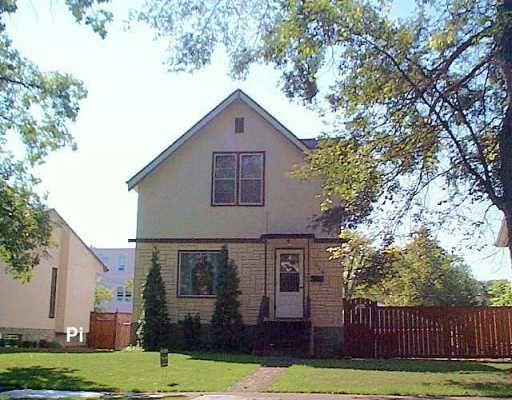 Main Photo: 206 KITSON Street in WINNIPEG: St Boniface Single Family Detached for sale (South East Winnipeg)  : MLS®# 2614991