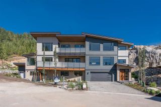 Photo 1: 3350 DESCARTES Place in Squamish: University Highlands House for sale in "University Highlands" : MLS®# R2201391