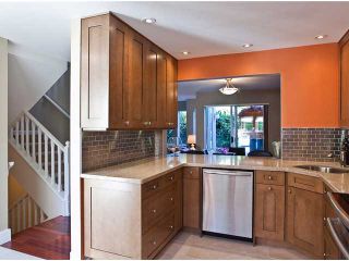 Photo 4: 102 245 W 15TH Street in North Vancouver: Central Lonsdale Townhouse for sale in "CHATSWORTH MEWS" : MLS®# V971991