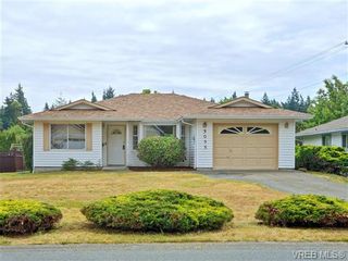Photo 1: 3095 Brittany Dr in VICTORIA: Co Sun Ridge House for sale (Colwood)  : MLS®# 732743
