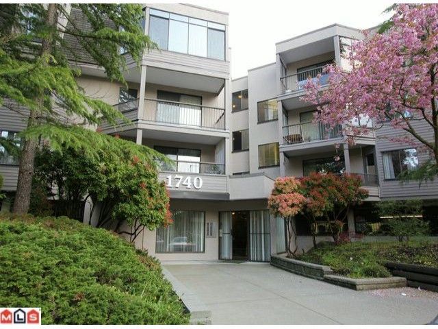 Main Photo: 202 1740 SOUTHMERE Crescent in Surrey: Sunnyside Park Surrey Condo for sale in "CAPSTAN WAY - SPINNAKER II" (South Surrey White Rock)  : MLS®# F1211608