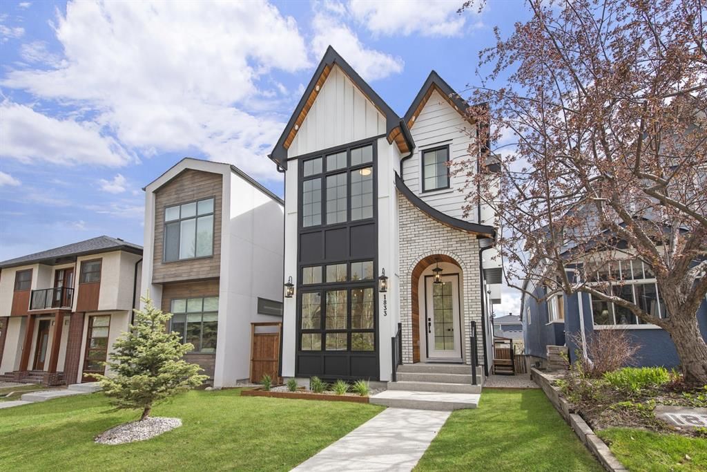 Main Photo: 1833 30 Avenue SW in Calgary: South Calgary Detached for sale : MLS®# A1220098
