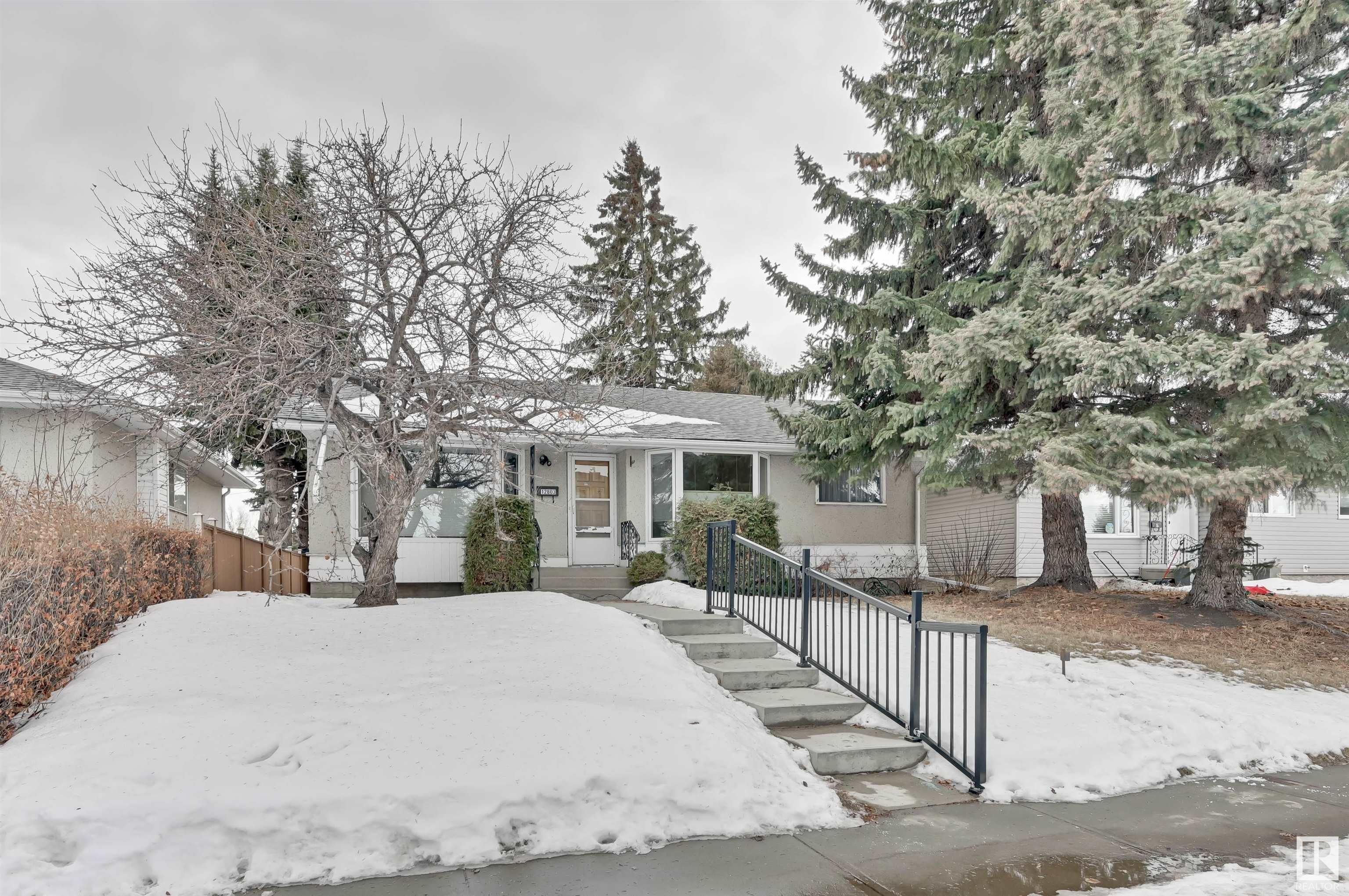Main Photo: 12803 135 Avenue in Edmonton: Zone 01 House for sale : MLS®# E4330038