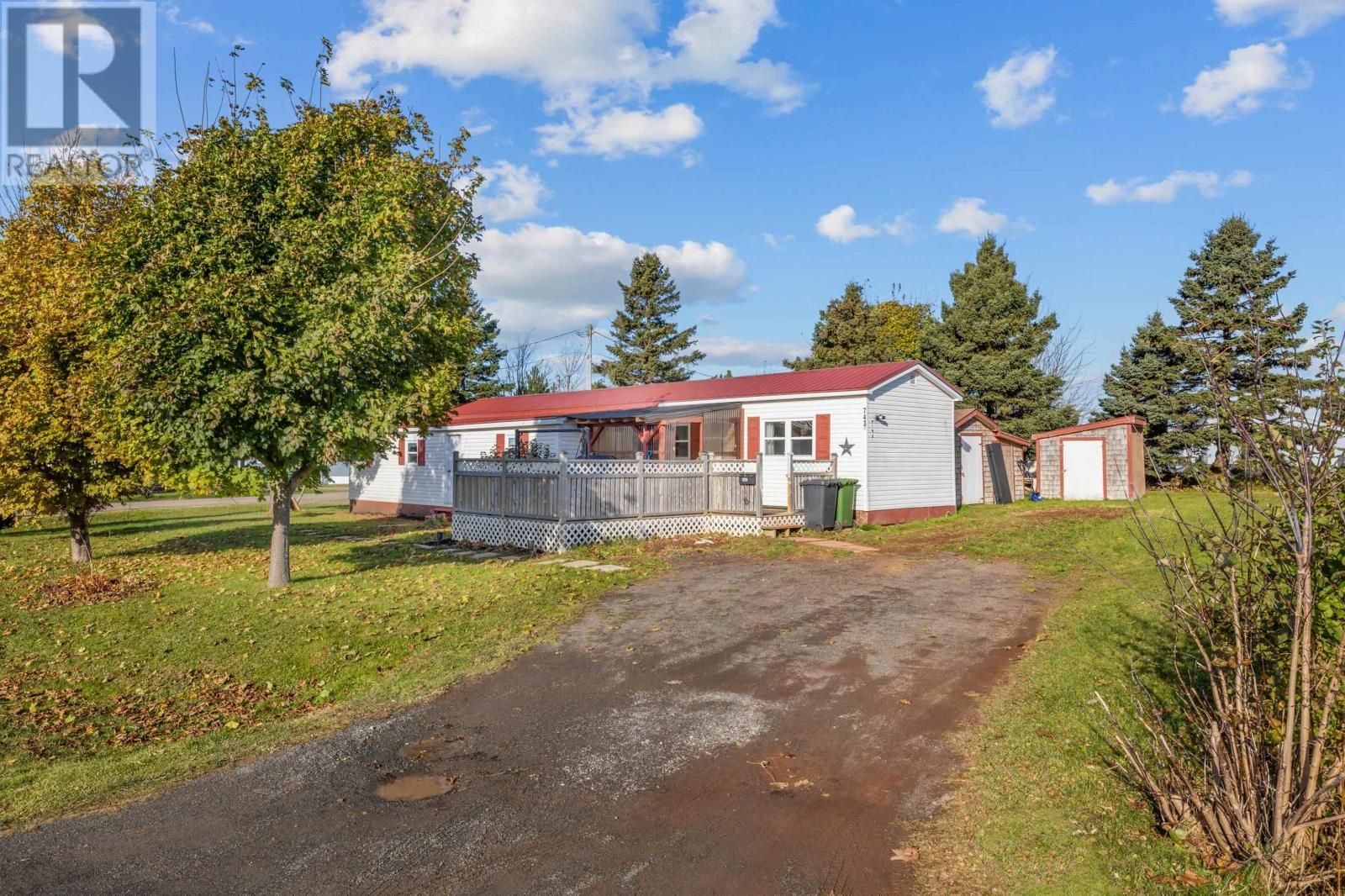 Main Photo: 743 Starling Street in Summerside: House for sale : MLS®# 202324245