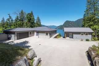 Photo 4: 107 WITHERBY Road in Gibsons: Gibsons & Area House for sale (Sunshine Coast)  : MLS®# R2844366