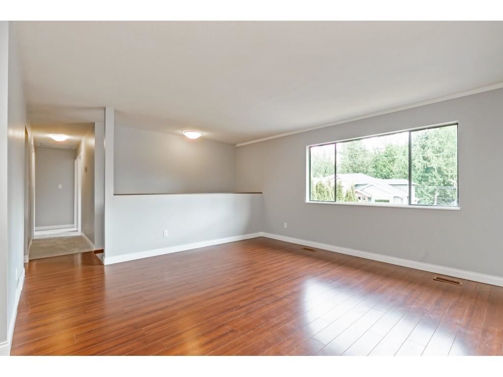 Photo 5: Photos: 32533 PTARMIGAN Avenue in Mission: Mission BC House for sale : MLS®# R2675363