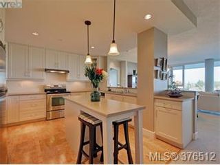 Photo 7: 401 5332 Sayward Hill in Saanich: Residential for sale : MLS®# 376512