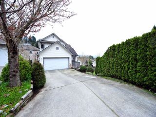 Photo 1: 8358 CLERIHUE Court in Mission: Mission BC House for sale : MLS®# F1308201