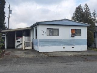 Photo 1: 247 201 CAYER Street in Coquitlam: Maillardville Manufactured Home for sale in "Wildwood Park" : MLS®# R2638574