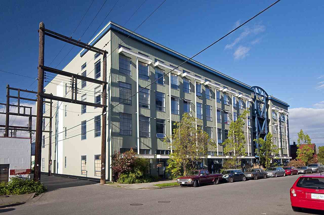 Main Photo: 210 237 E 4TH Avenue in Vancouver: Mount Pleasant VE Condo for sale in "ARTWORKS" (Vancouver East)  : MLS®# R2239279