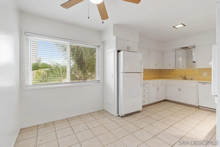 Photo 14: PACIFIC BEACH Condo for sale : 2 bedrooms : 5053 1/2 Mission Blvd in San Diego