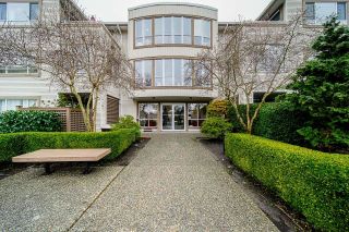 Photo 2: 218 15991 THRIFT Avenue: White Rock Condo for sale in "The Arcadian" (South Surrey White Rock)  : MLS®# R2637994